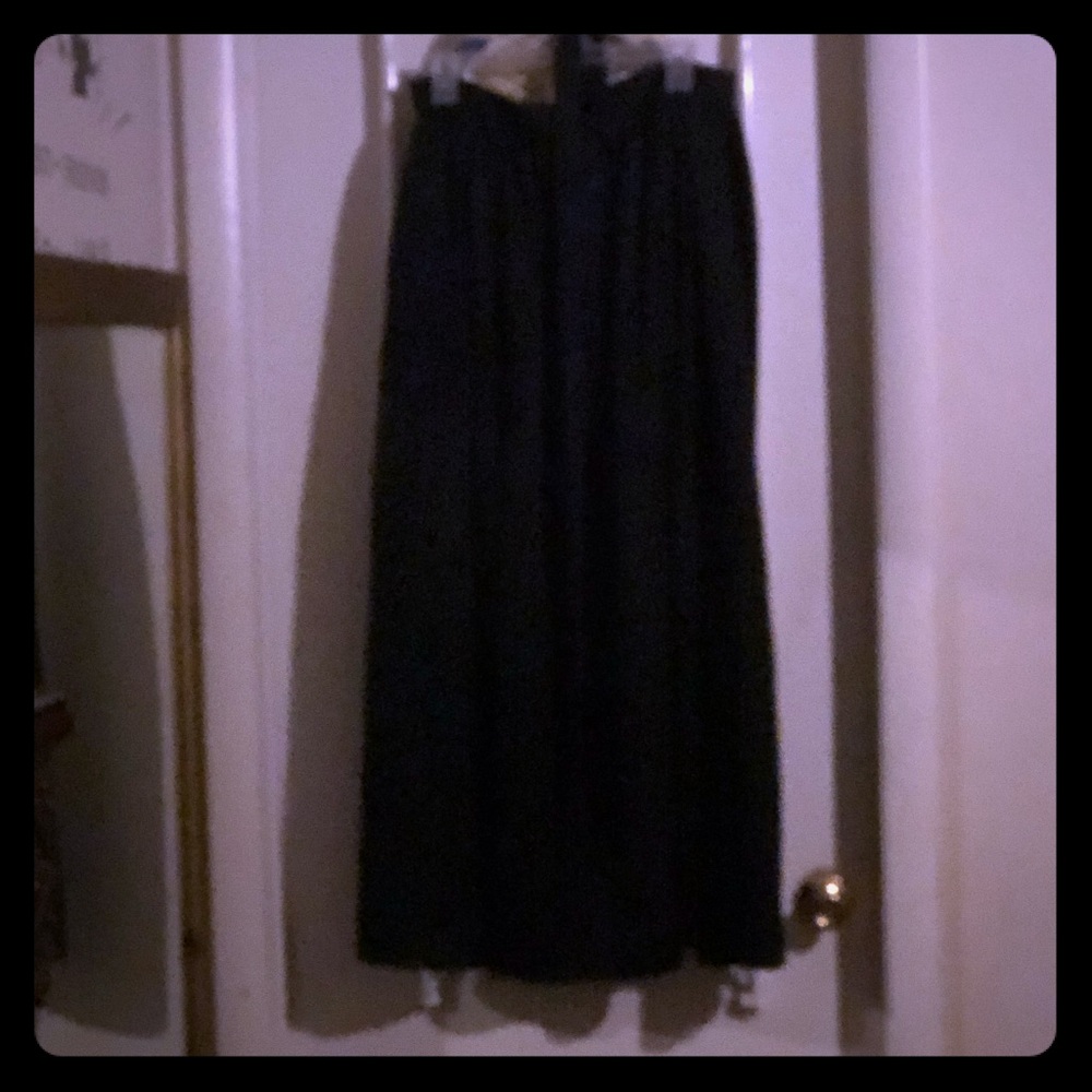 Black satin skirt w/belt and pockets